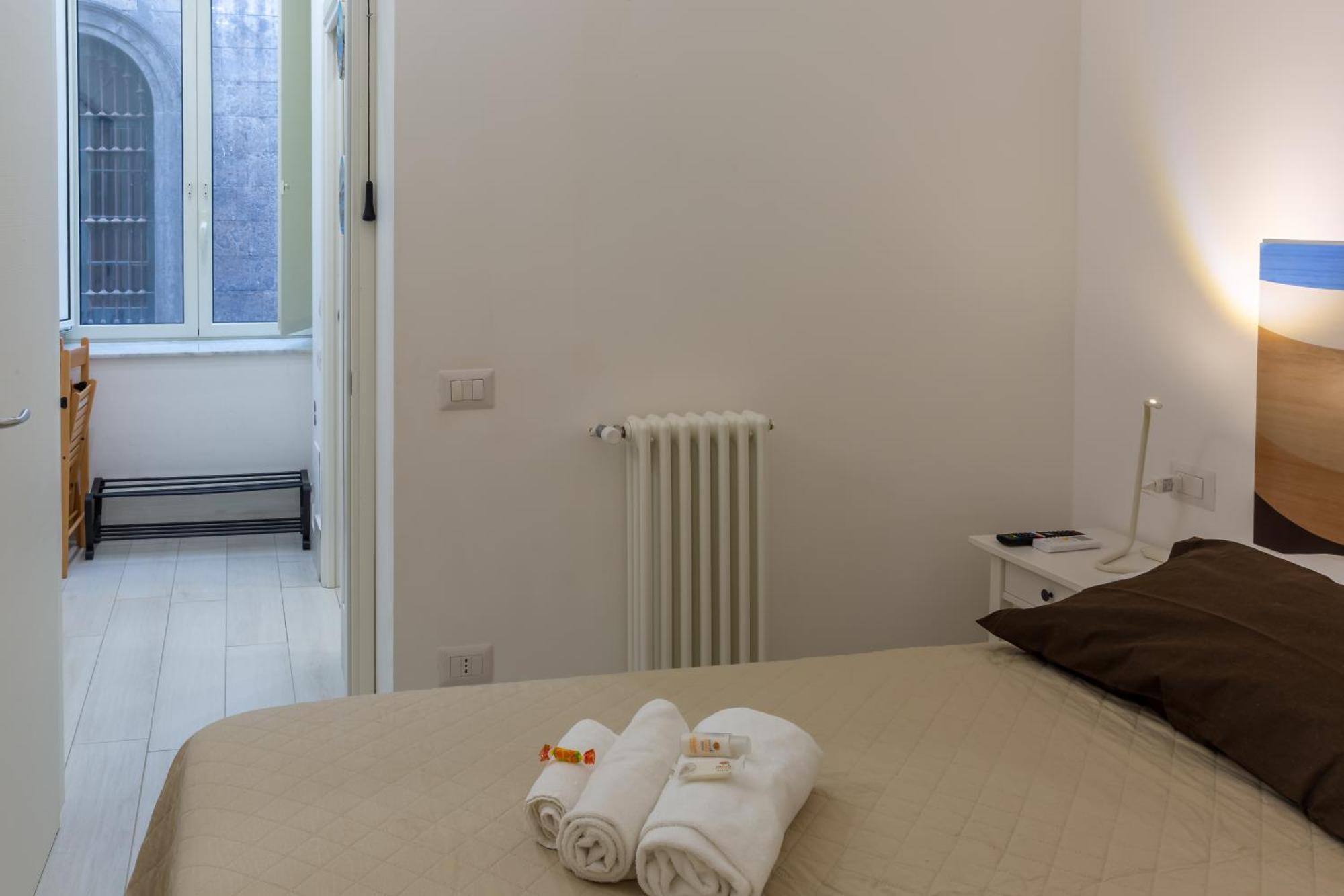 Il Vicoletto Del Castello Hotel Naples Exterior photo